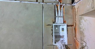 Электропроводка в доме + монтаж Лангепас цена от 159 руб. м.п.